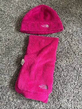 The North Face Kids Magenta Fleece and Scarf Set